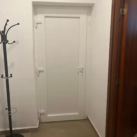 Apartmanhaz Lejlighed Pécs